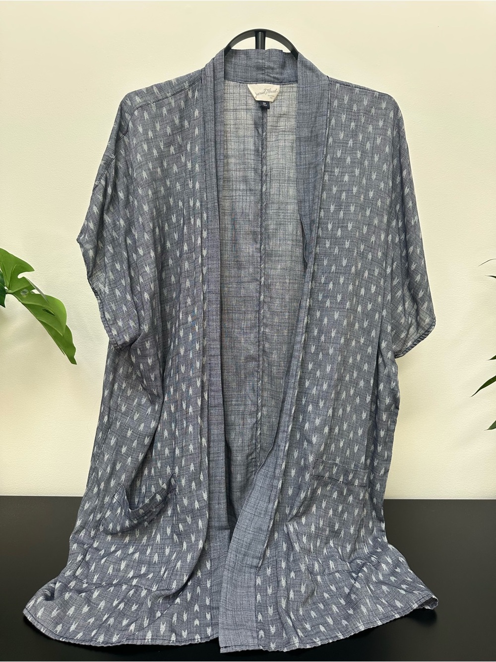 Universal Thread Navy and White Open-Front Kimono